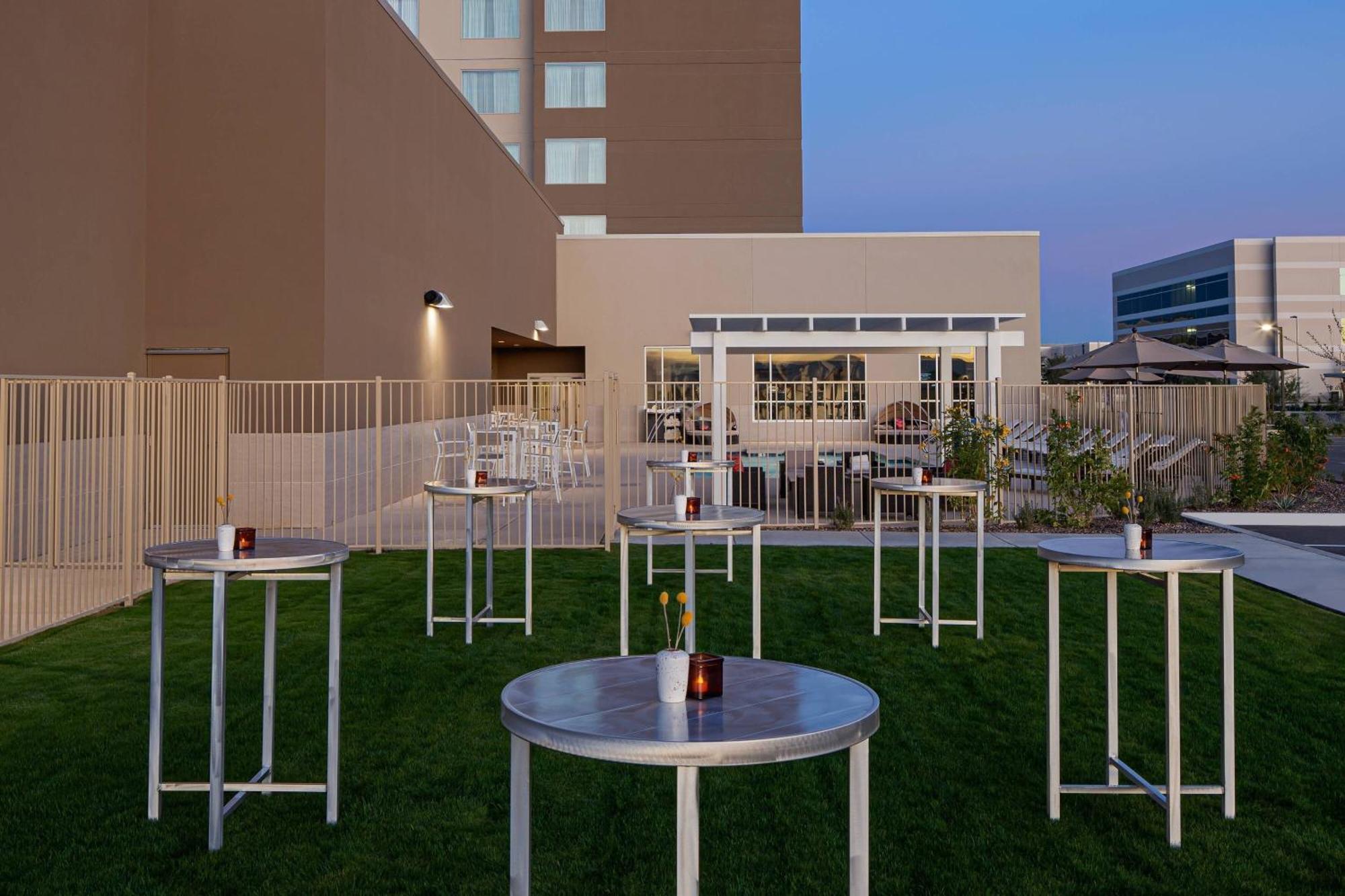 Marriott Phoenix צ'נדלר מראה חיצוני תמונה