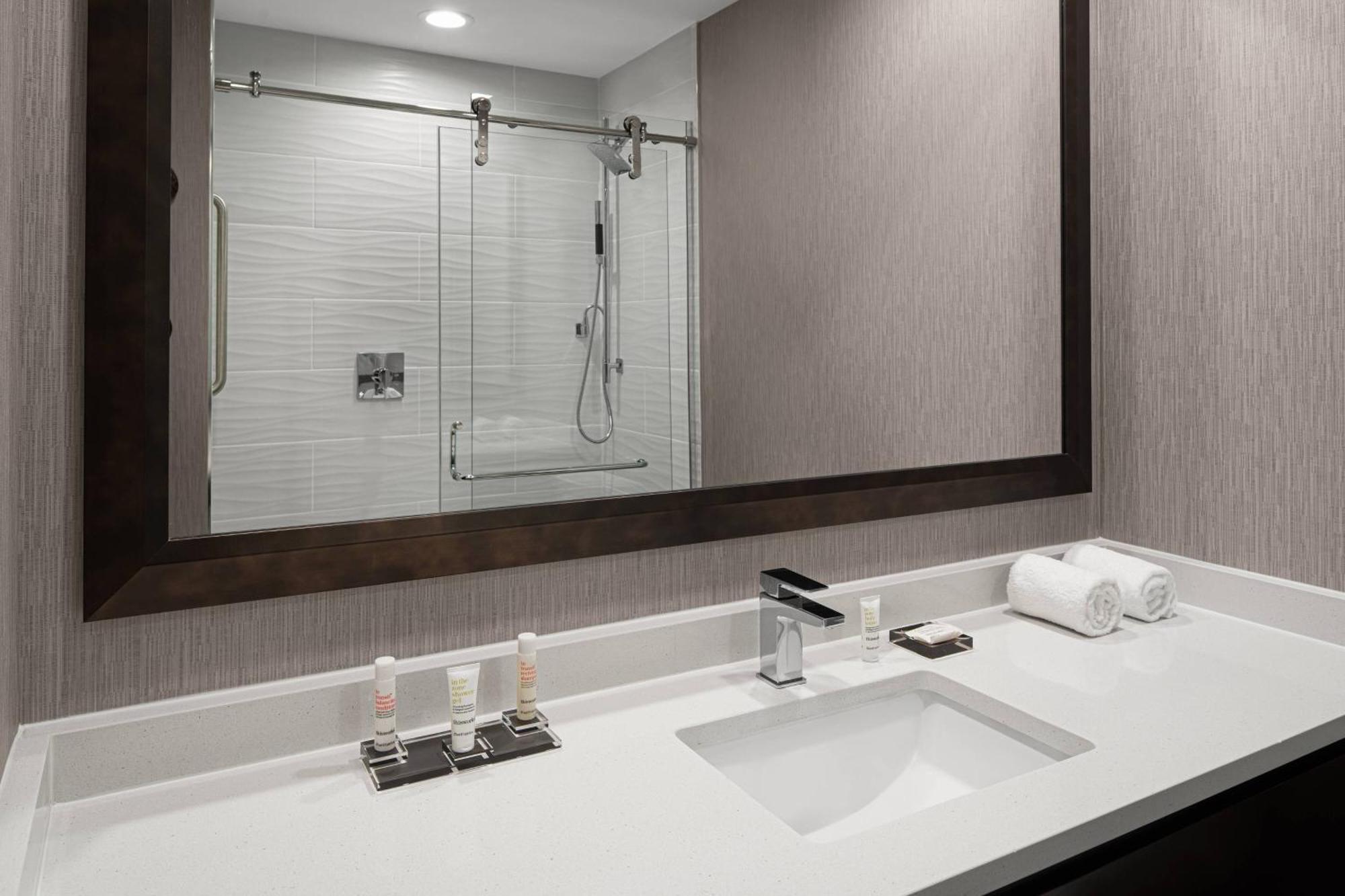 Marriott Phoenix צ'נדלר מראה חיצוני תמונה